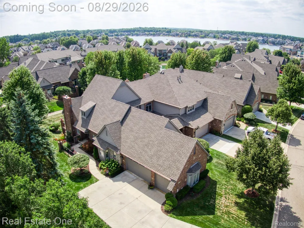 10844 Sparkling Waters Court #16 Green Oak Township, MI 48178