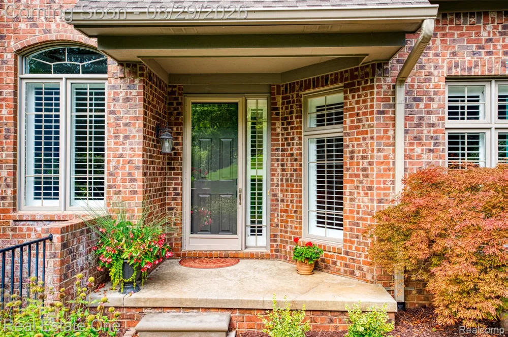 10844 Sparkling Waters Court #16 Green Oak Township, MI 48178