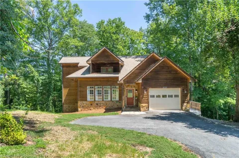 833 E Country Club Road