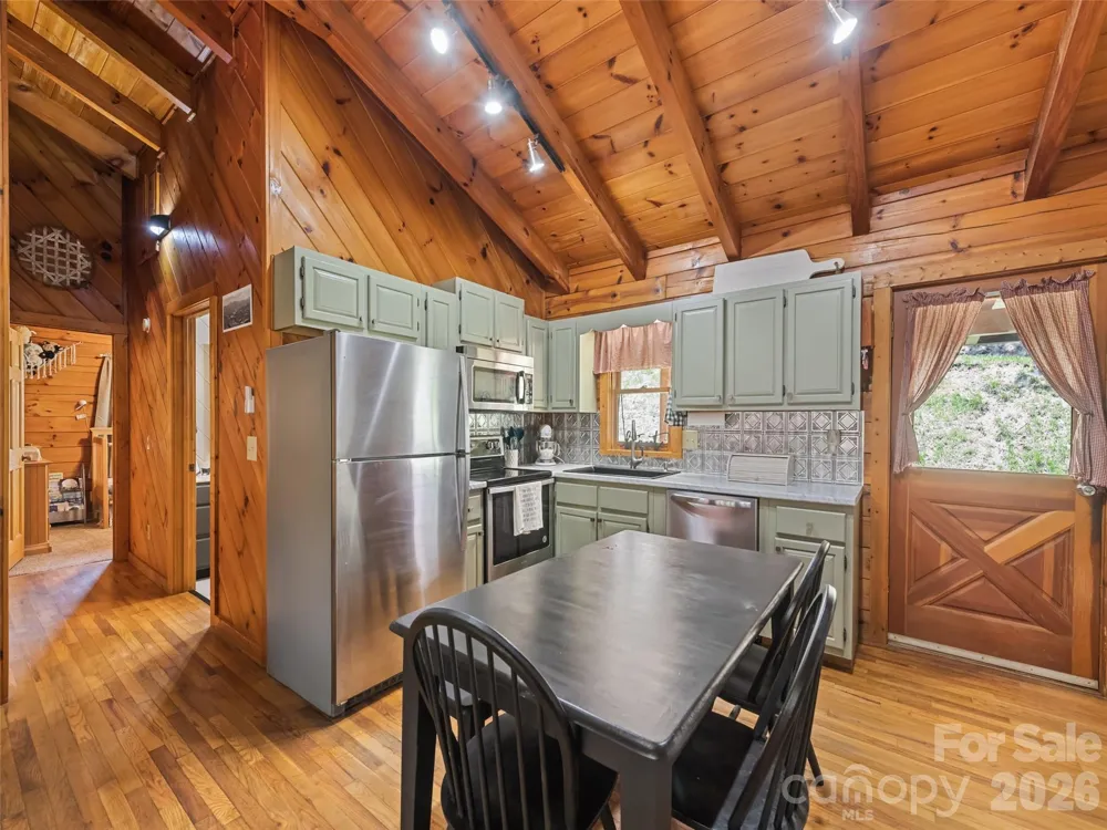 367 Robinson Road Clyde, NC 28721