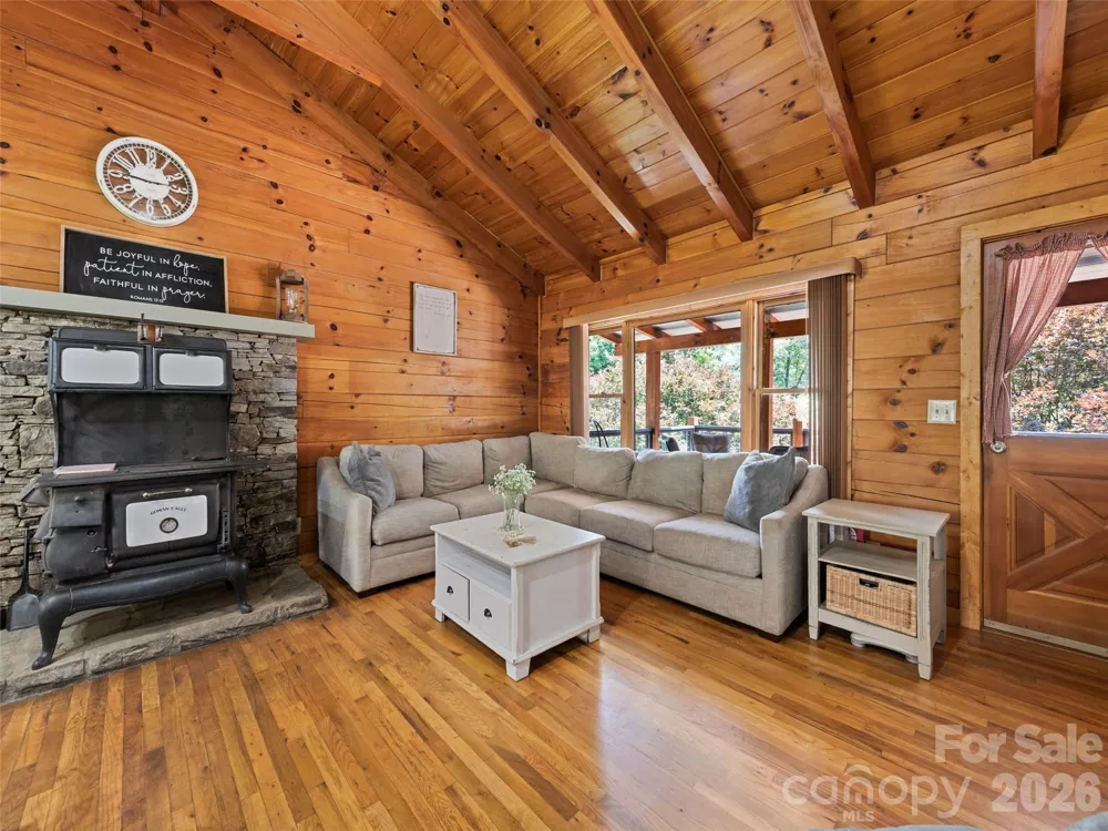 367 Robinson Road Clyde, NC 28721