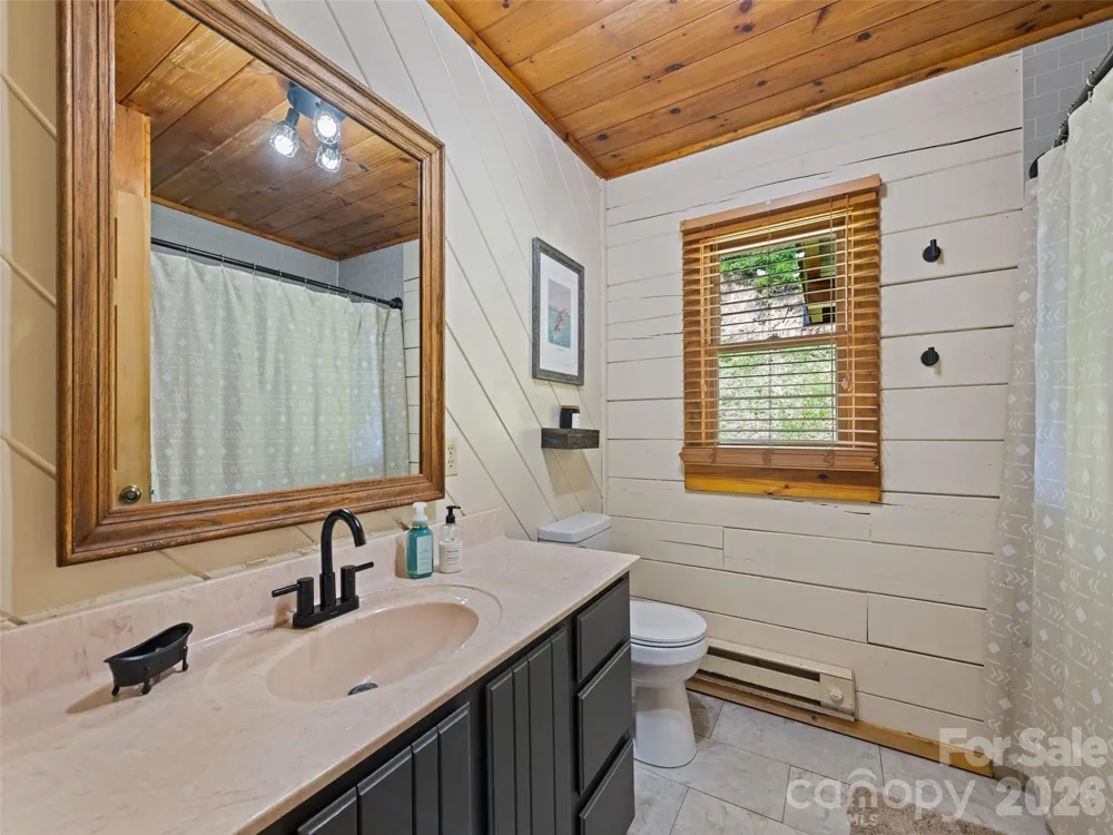 367 Robinson Road Clyde, NC 28721