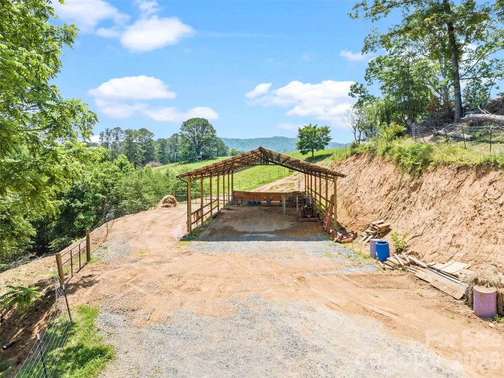 367 Robinson Road Clyde, NC 28721