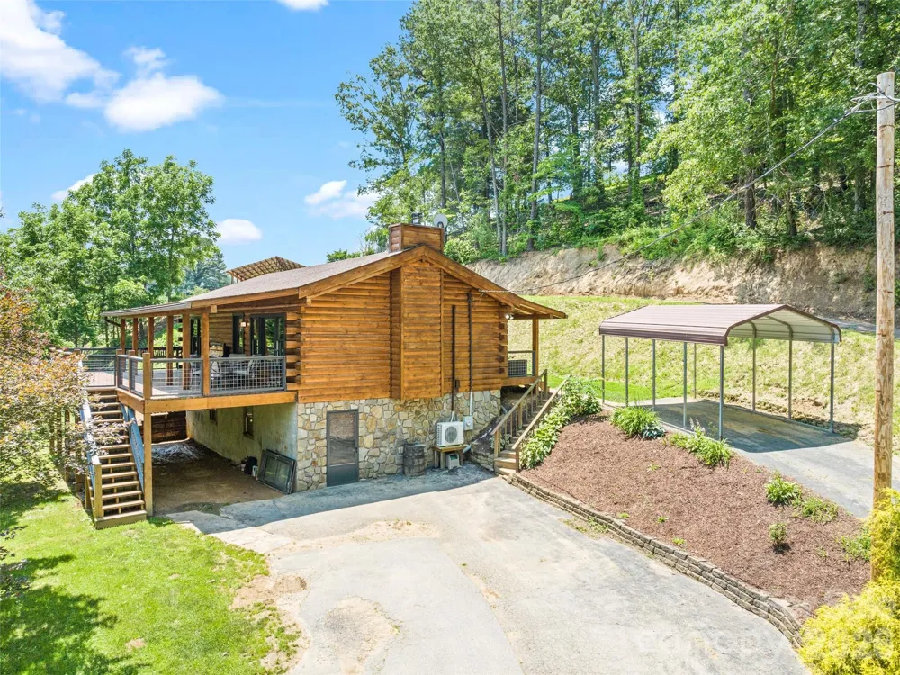 367 Robinson Road Clyde, NC 28721