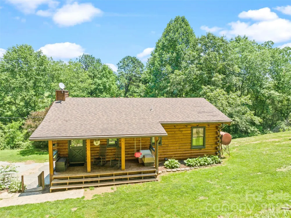 367 Robinson Road Clyde, NC 28721