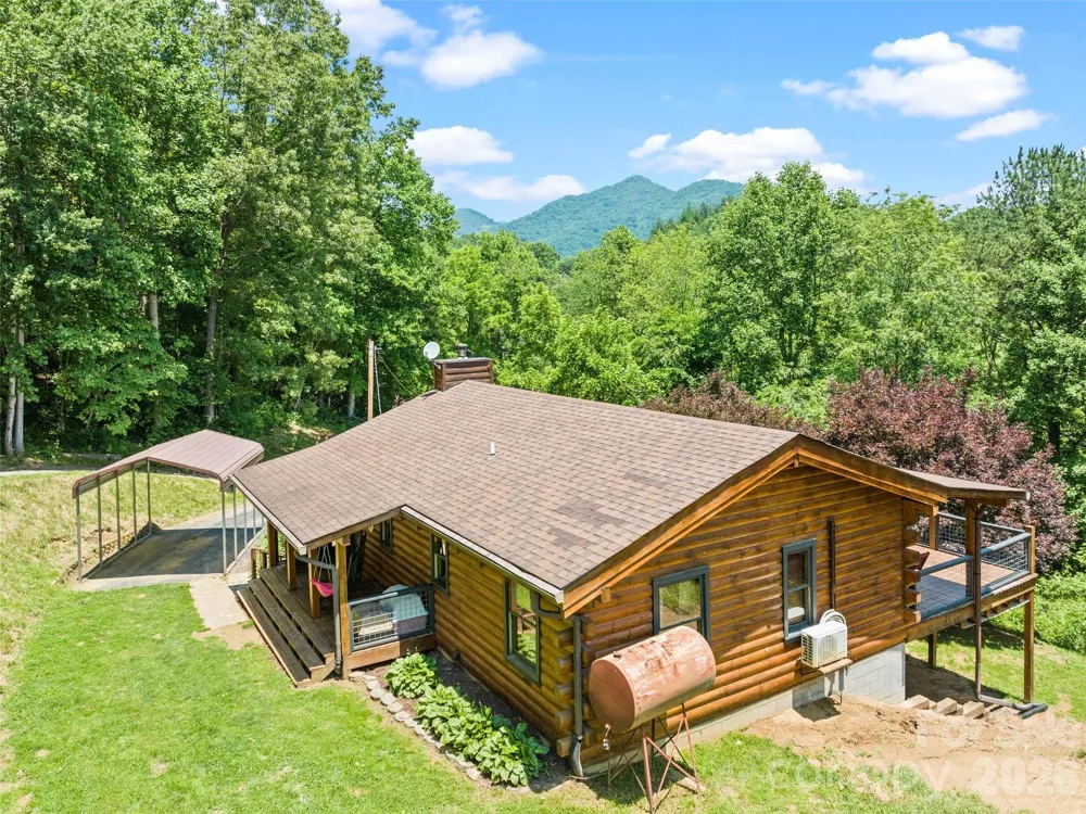 367 Robinson Road Clyde, NC 28721