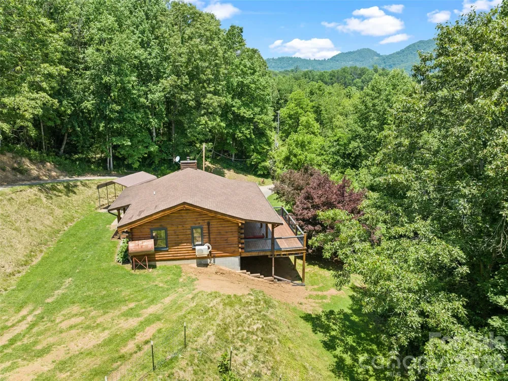 367 Robinson Road Clyde, NC 28721