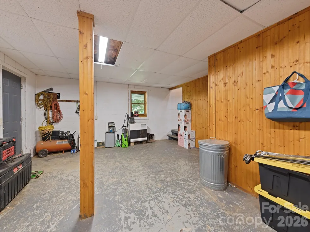 367 Robinson Road Clyde, NC 28721