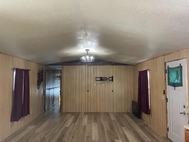 6086 Falcon Way Warsaw, MN 55087