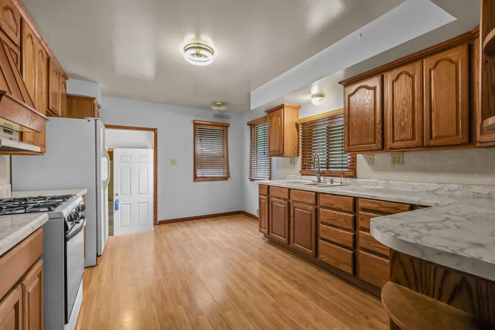 4653 Jackson Street NE Hilltop, MN 55421
