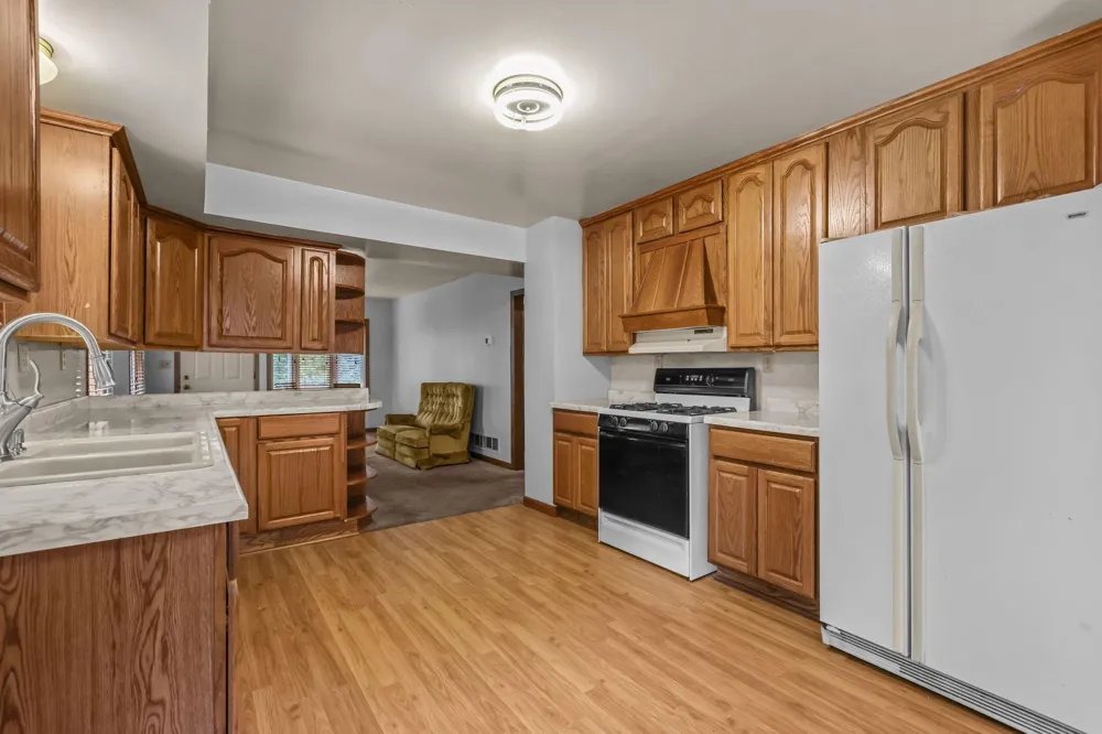 4653 Jackson Street NE Hilltop, MN 55421