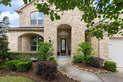 10235 S Goshawk Trail