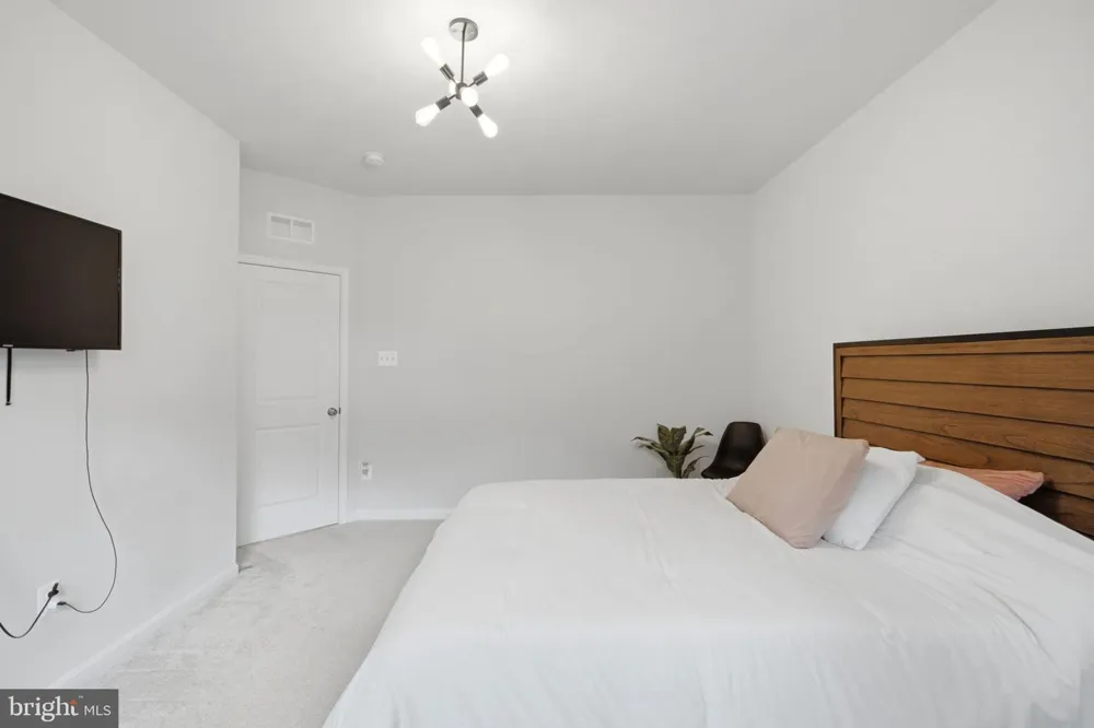 225 STARKEYS LANDING Shepherdstown, WV 25443