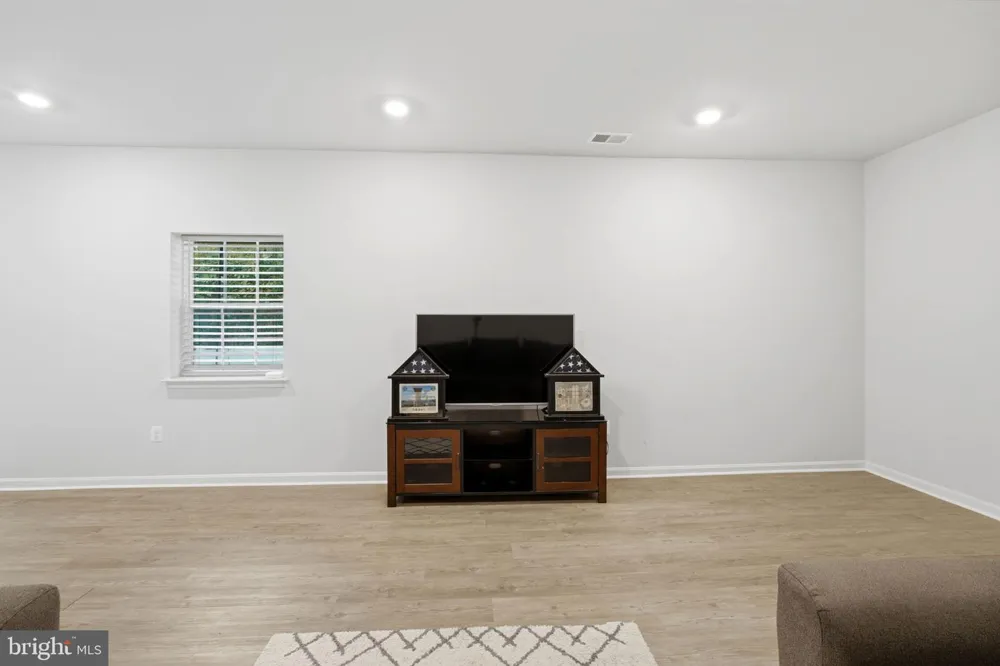225 STARKEYS LANDING Shepherdstown, WV 25443