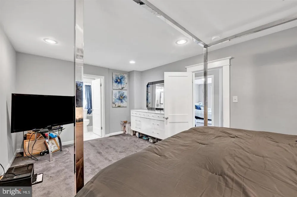 4806 HOLDER AVENUE Baltimore, MD 21214
