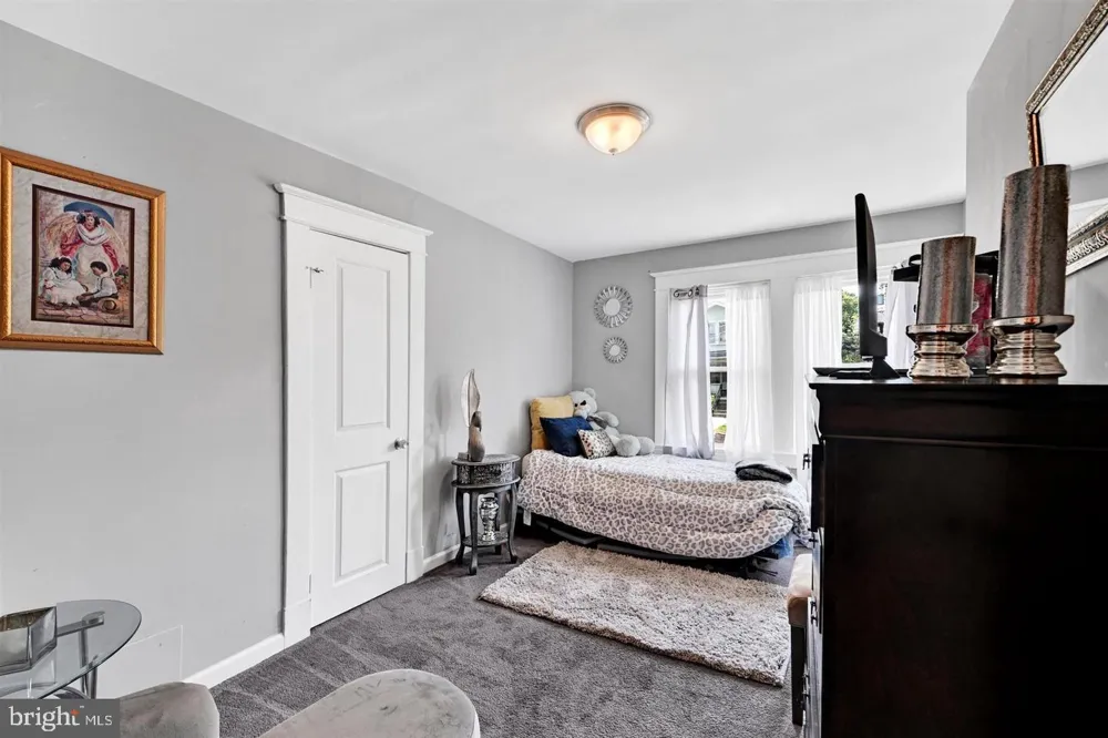 4806 HOLDER AVENUE Baltimore, MD 21214