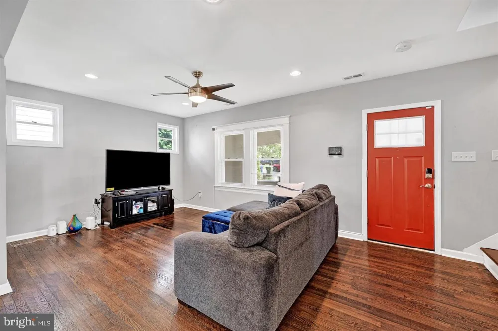 4806 HOLDER AVENUE Baltimore, MD 21214