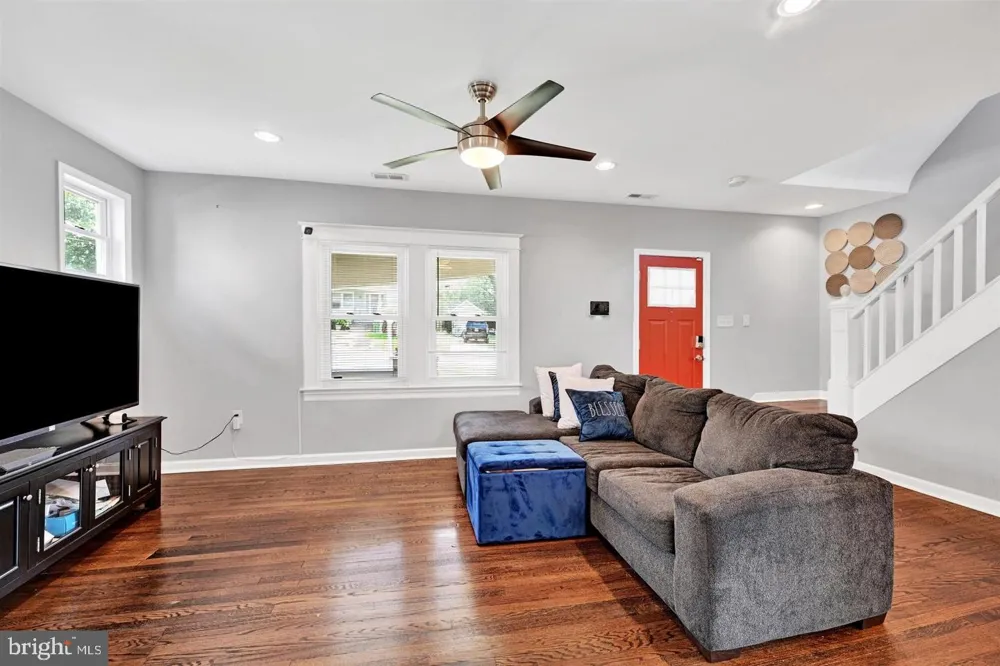 4806 HOLDER AVENUE Baltimore, MD 21214