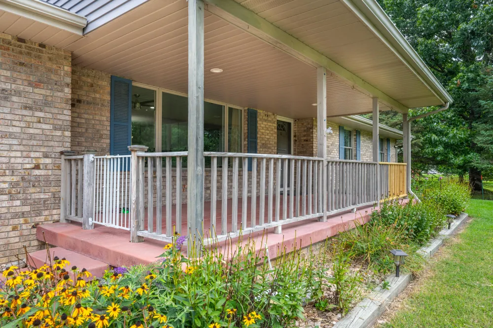 5685 Topanga Drive Coloma, MI 49038