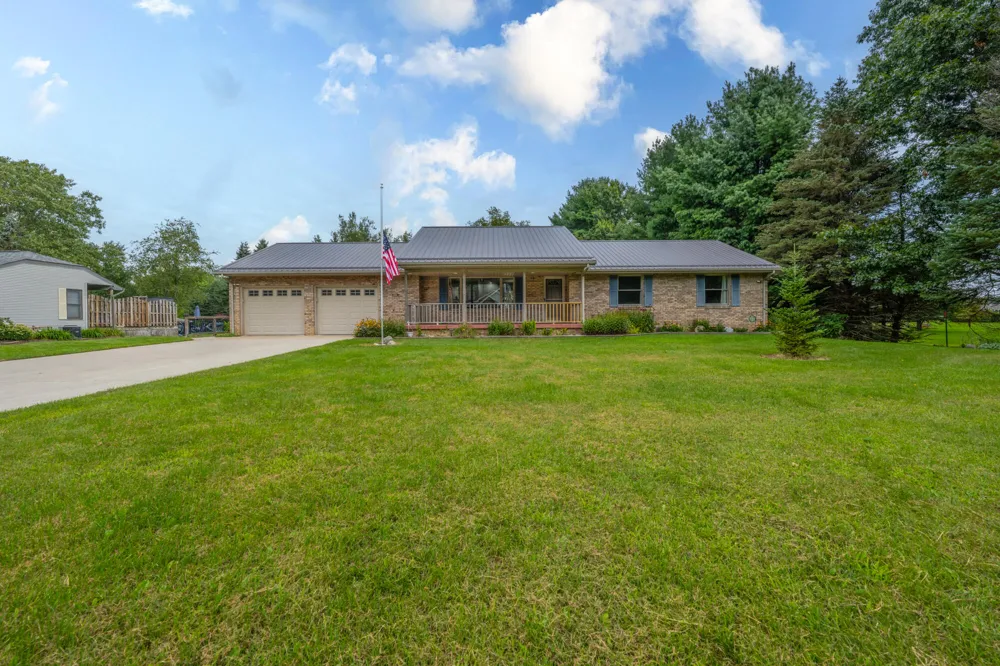 5685 Topanga Drive Coloma, MI 49038