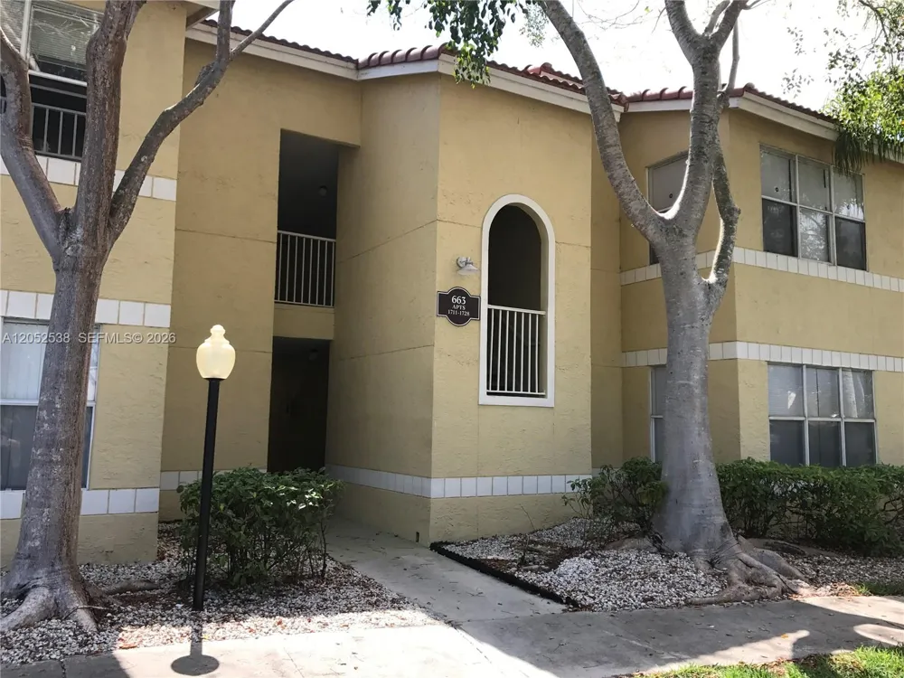 663 Vista Isles Dr #1715 Sunrise, FL 33325