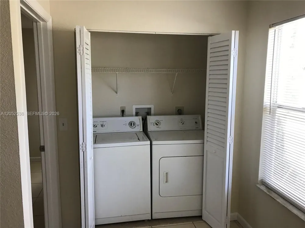 663 Vista Isles Dr #1715 Sunrise, FL 33325
