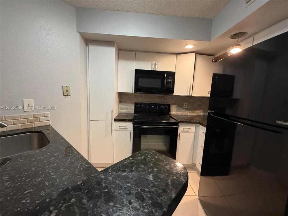 663 Vista Isles Dr #1715 Sunrise, FL 33325