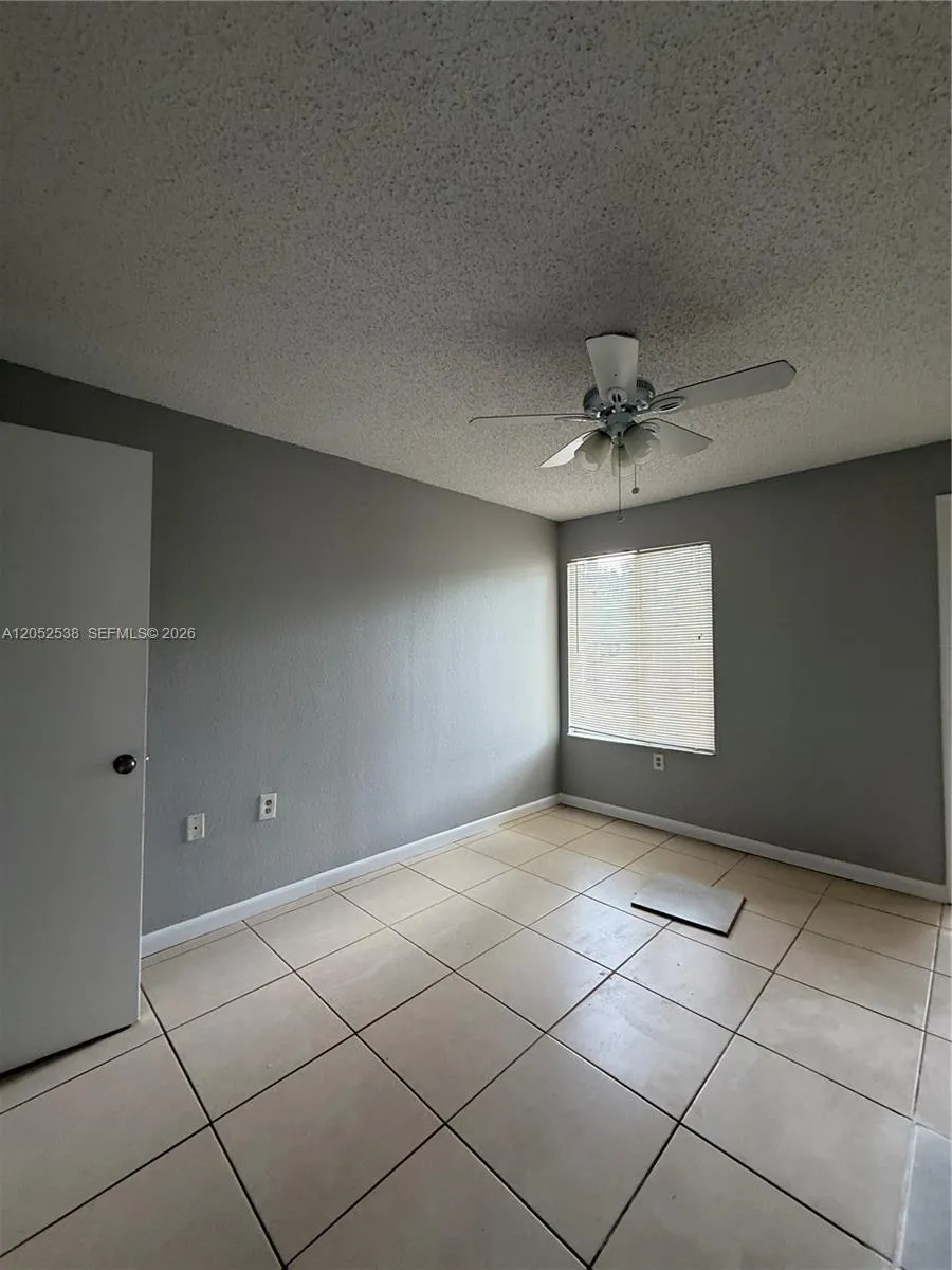 663 Vista Isles Dr #1715 Sunrise, FL 33325