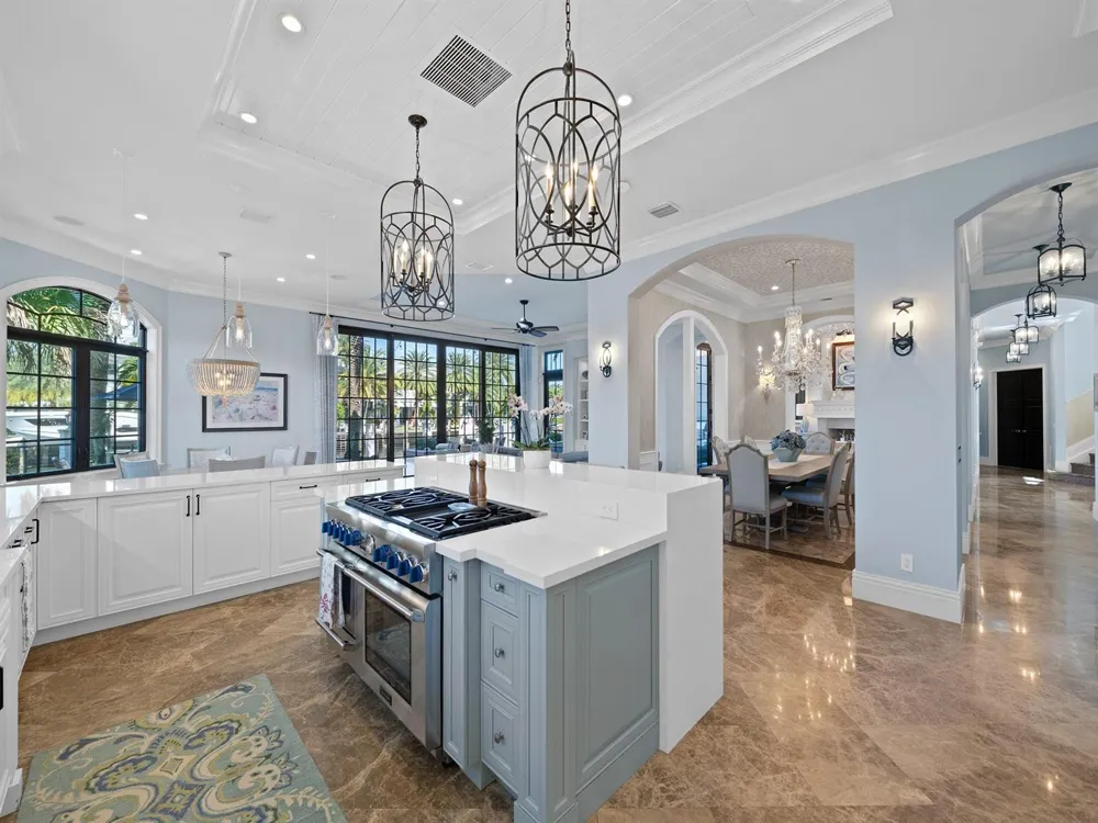 2319 NE 28TH STREET Lighthouse Point, FL 33064