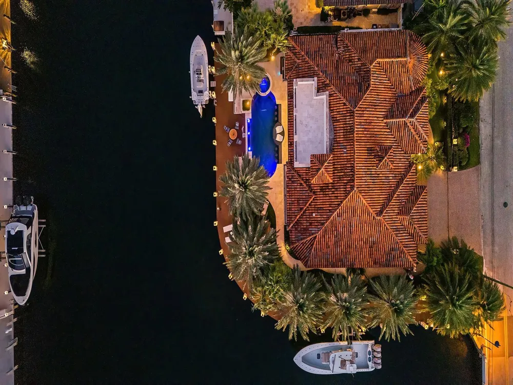 2319 NE 28TH STREET Lighthouse Point, FL 33064