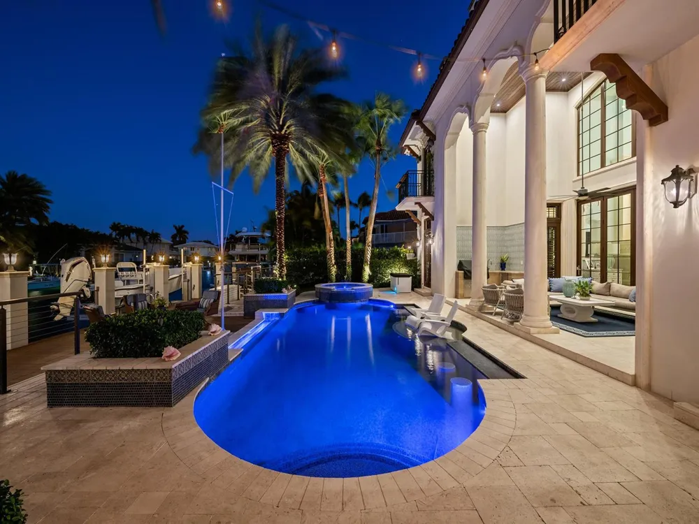2319 NE 28TH STREET Lighthouse Point, FL 33064