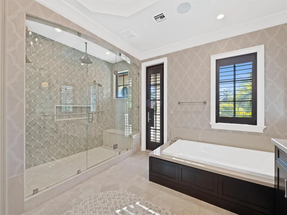 2319 NE 28TH STREET Lighthouse Point, FL 33064