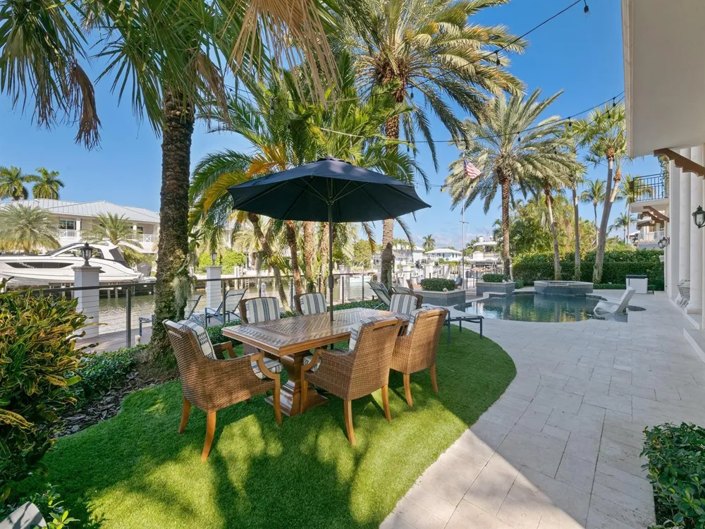 2319 NE 28TH STREET Lighthouse Point, FL 33064