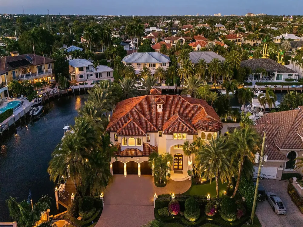 2319 NE 28TH STREET Lighthouse Point, FL 33064