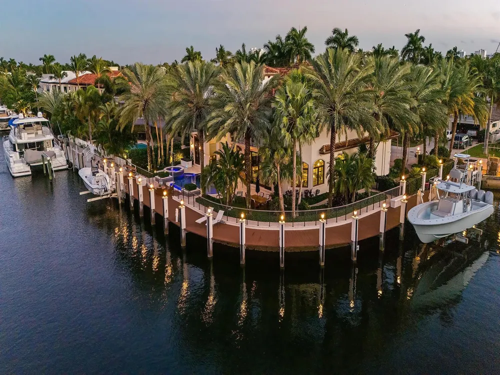 2319 NE 28TH STREET Lighthouse Point, FL 33064