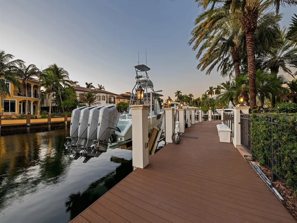 2319 NE 28TH STREET Lighthouse Point, FL 33064