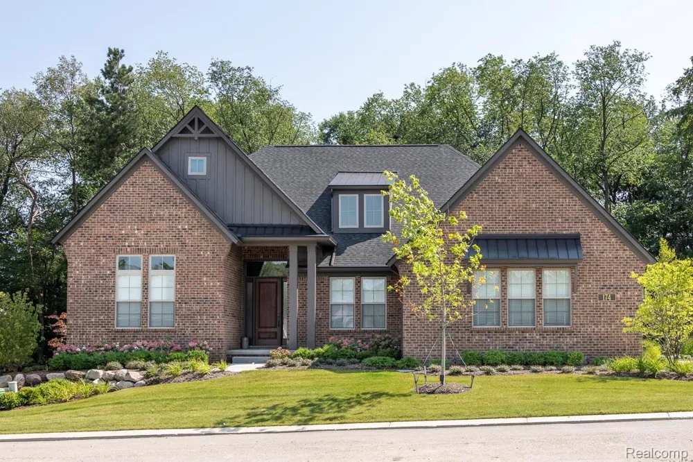 30809 E Franklin Hills Court E #8 Farmington Hills City, MI 48334