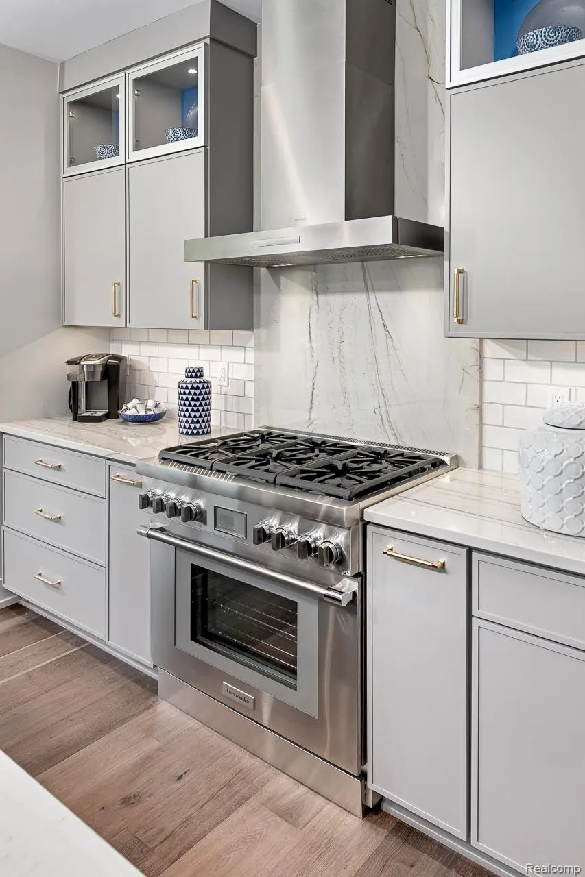 30809 E Franklin Hills Court E #8 Farmington Hills City, MI 48334