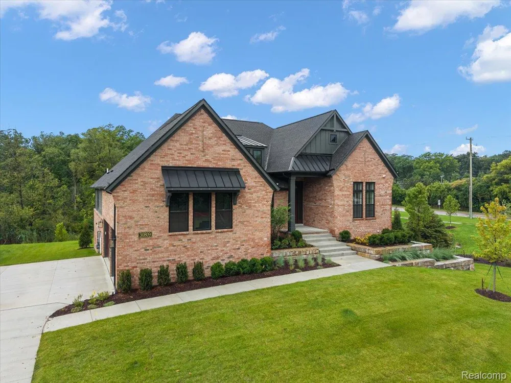 30809 E Franklin Hills Court E #8 Farmington Hills City, MI 48334