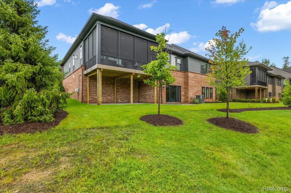 30809 E Franklin Hills Court E #8 Farmington Hills City, MI 48334