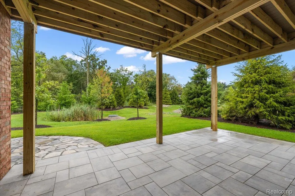30809 E Franklin Hills Court E #8 Farmington Hills City, MI 48334