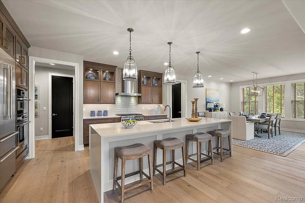 30809 E Franklin Hills Court E #8 Farmington Hills City, MI 48334