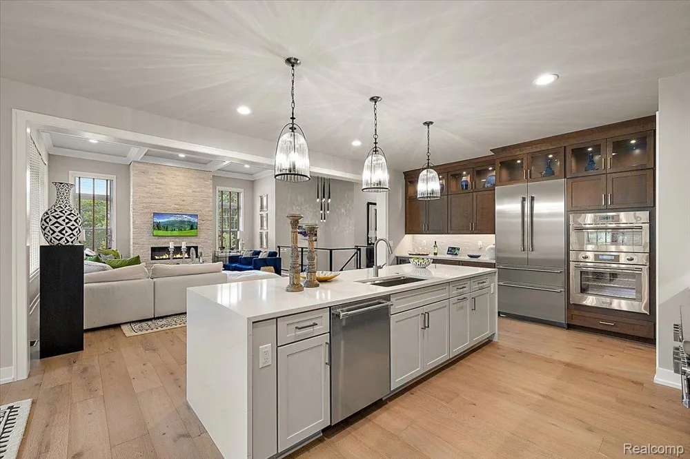 30809 E Franklin Hills Court E #8 Farmington Hills City, MI 48334