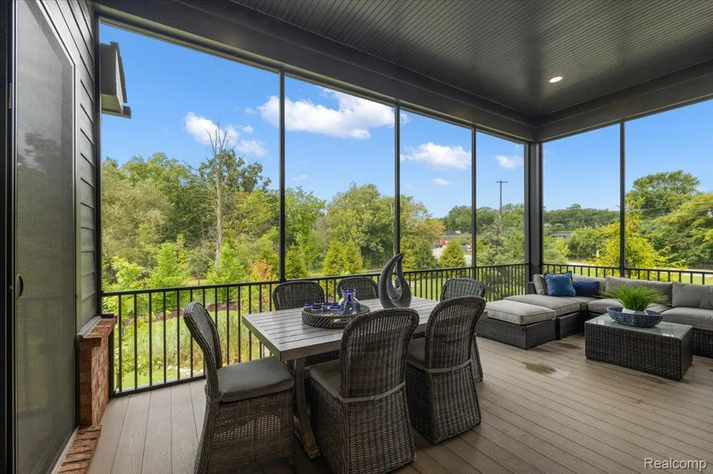 30809 E Franklin Hills Court E #8 Farmington Hills City, MI 48334