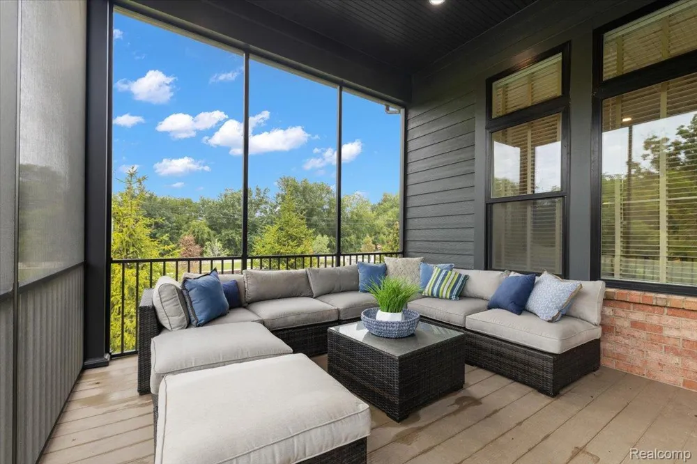 30809 E Franklin Hills Court E #8 Farmington Hills City, MI 48334