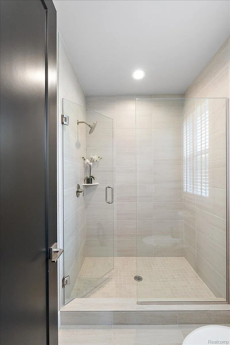 30809 E Franklin Hills Court E #8 Farmington Hills City, MI 48334