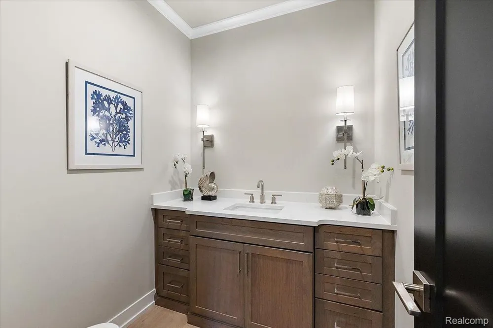 30809 E Franklin Hills Court E #8 Farmington Hills City, MI 48334