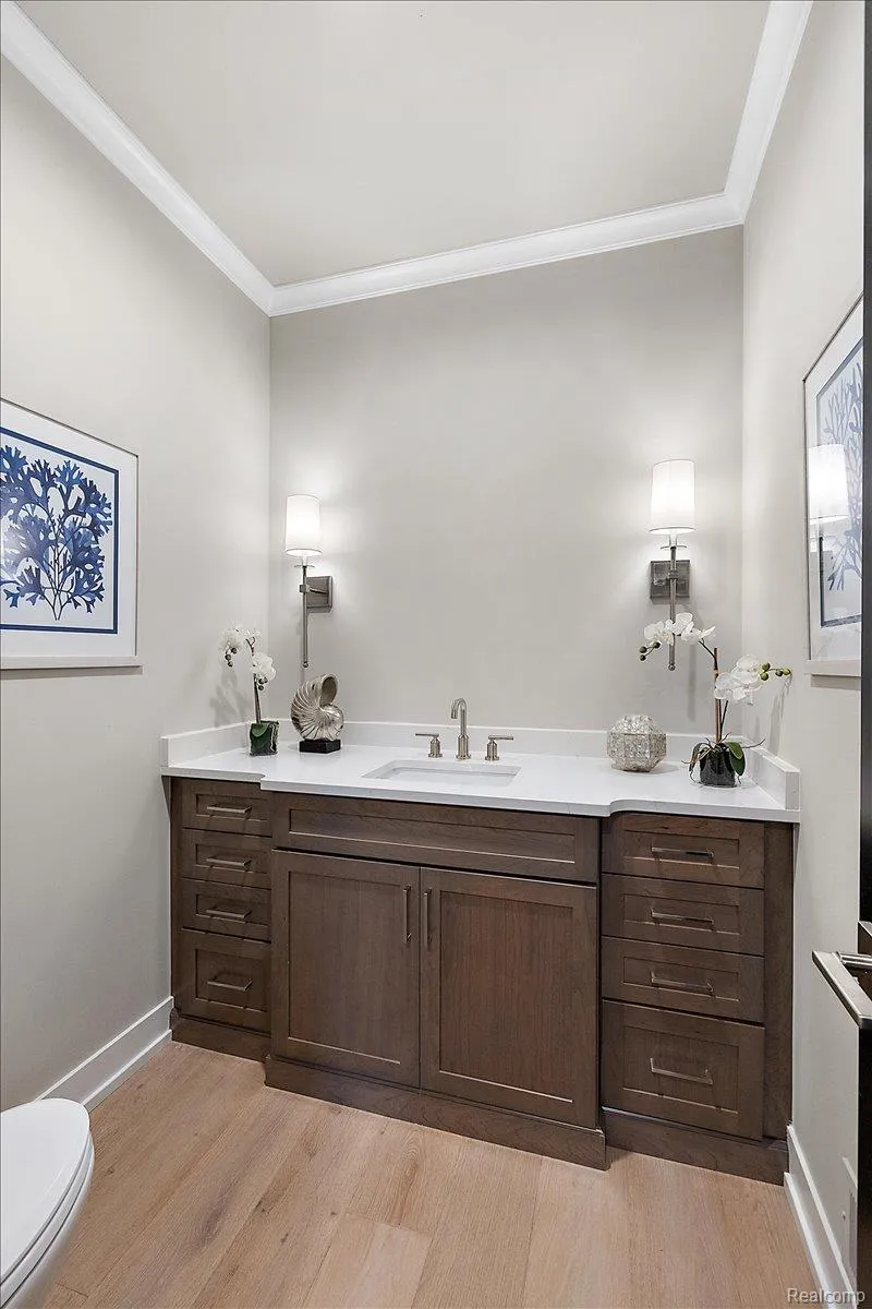 30809 E Franklin Hills Court E #8 Farmington Hills City, MI 48334