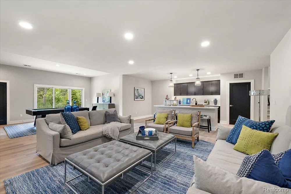 30809 E Franklin Hills Court E #8 Farmington Hills City, MI 48334