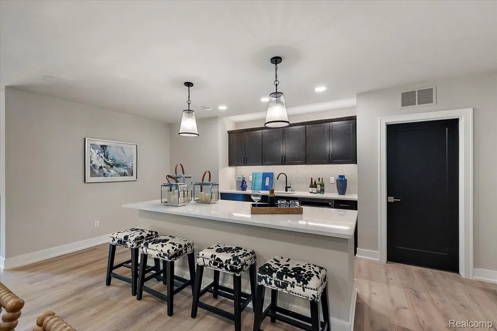 30809 E Franklin Hills Court E #8 Farmington Hills City, MI 48334